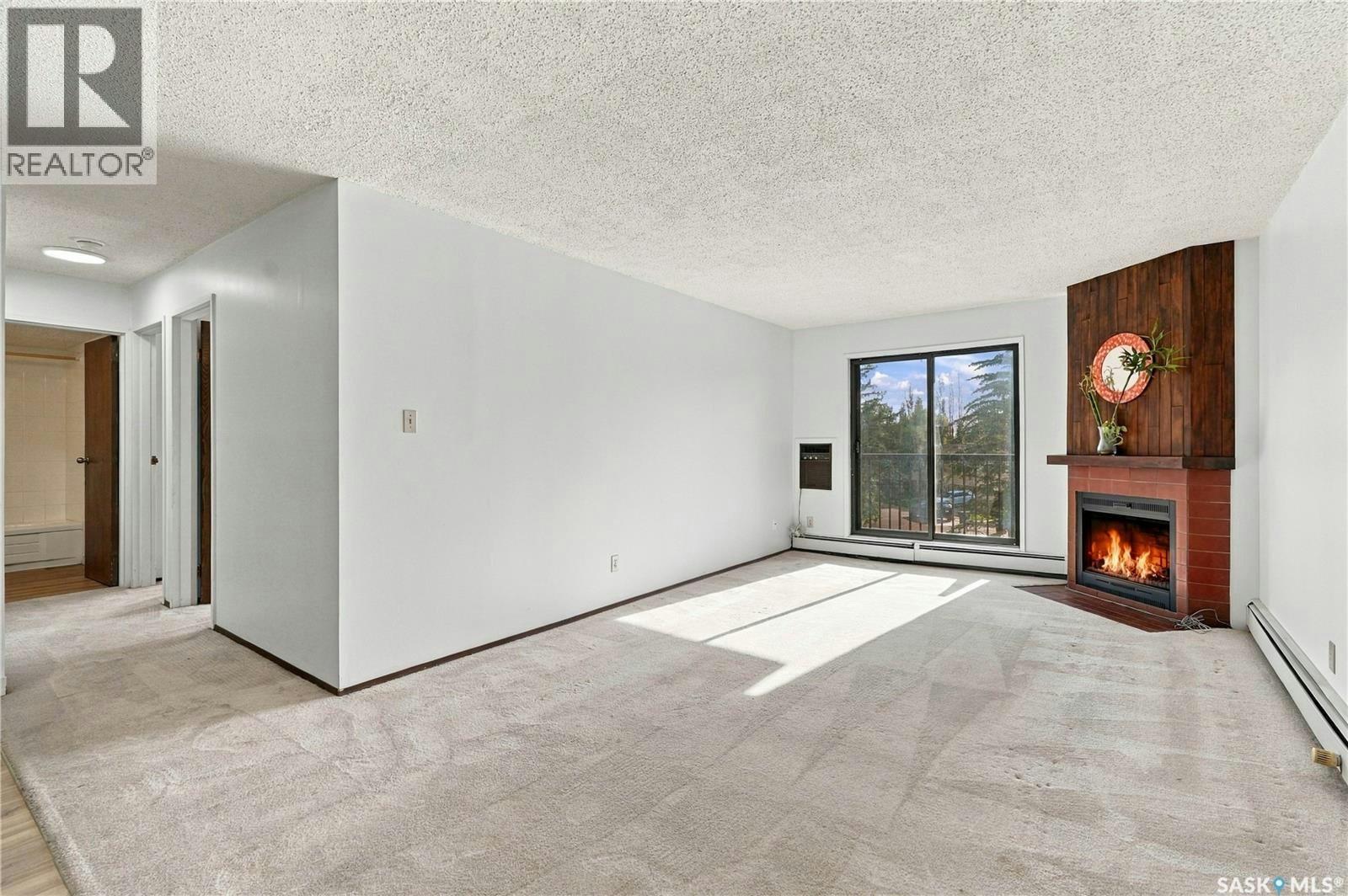 305 802a Kingsmere Boulevard, Saskatoon, SK, S7J 4B7