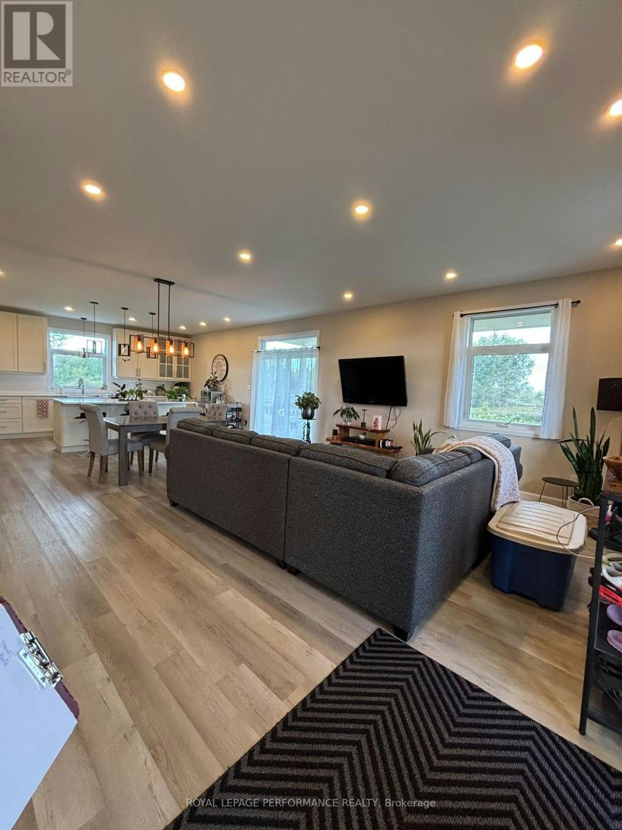 1776 Calypso Street, Limoges, ON, K0A 2M0 - 5