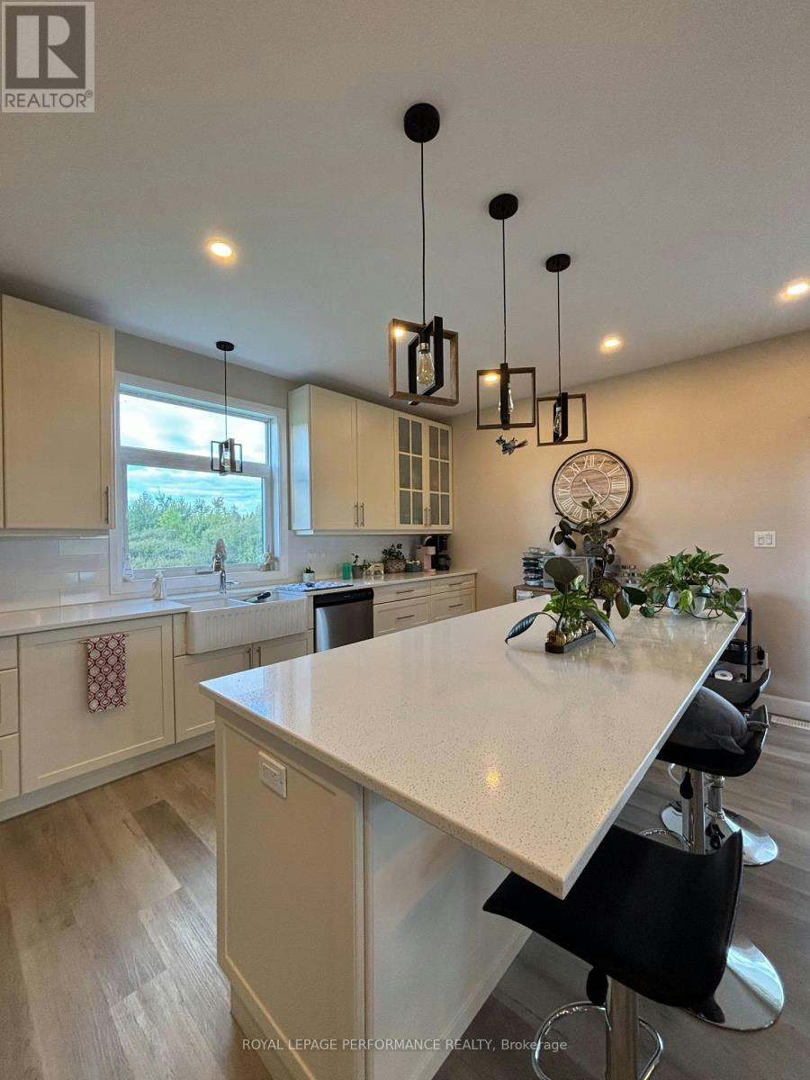 1776 Calypso Street, Limoges, ON, K0A 2M0 - 4