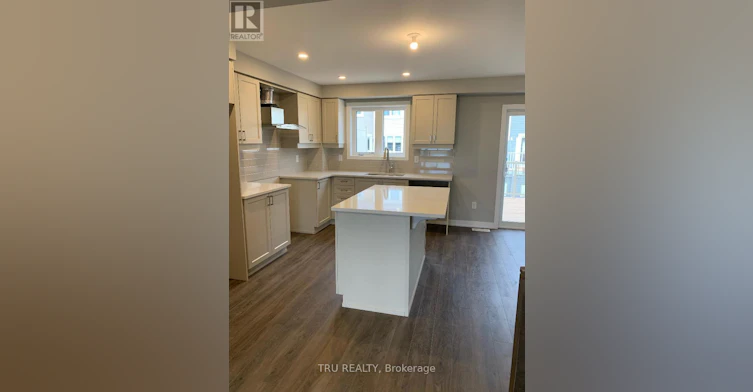 32 Limnos Lane N, Ottawa, ON, K2S 0V5 - 3