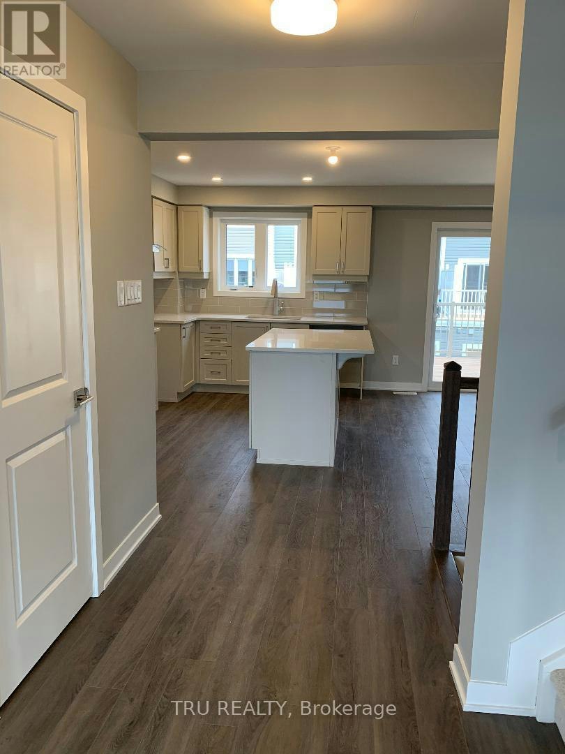 32 Limnos Lane N, Ottawa, ON, K2S 0V5 - 4