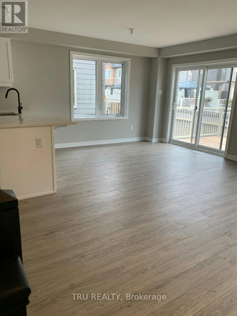 32 Limnos Lane N, Ottawa, ON, K2S 0V5 - 6