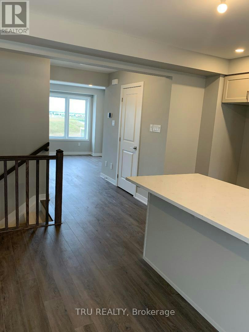 32 Limnos Lane N, Ottawa, ON, K2S 0V5 - 8