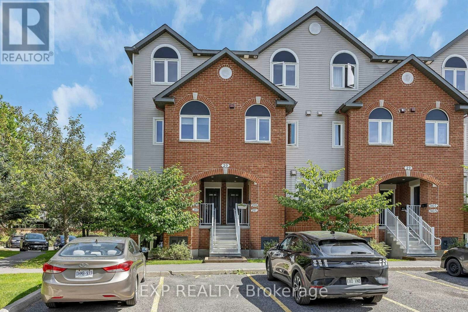 295-29 Jardin Private E, Ottawa, ON, K1K 2V6