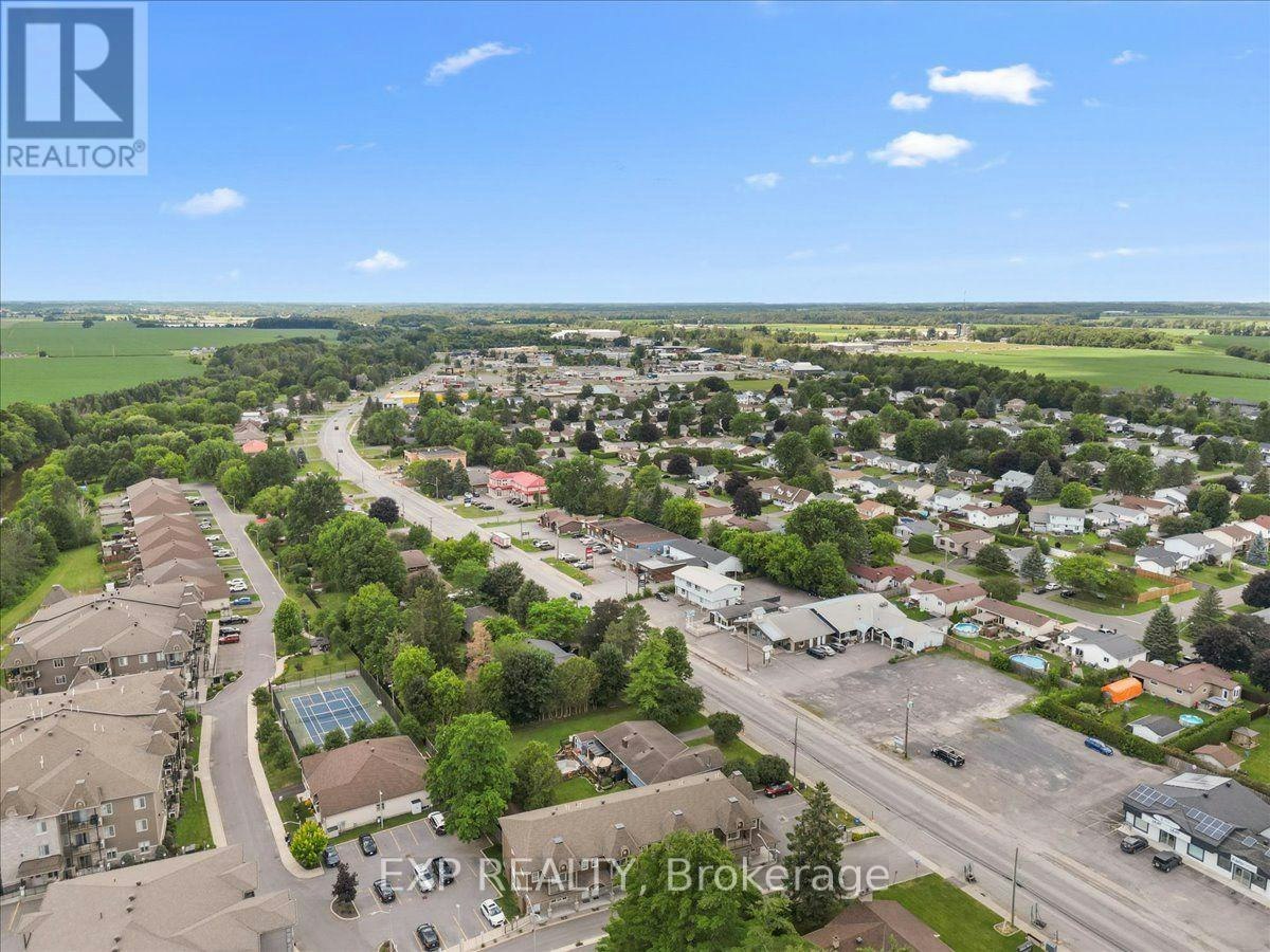202-245 Equinox Drive E, Russell, ON, K0A 1W0 - 31