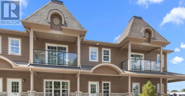 202-245 Equinox Drive E, Russell, ON, K0A 1W0