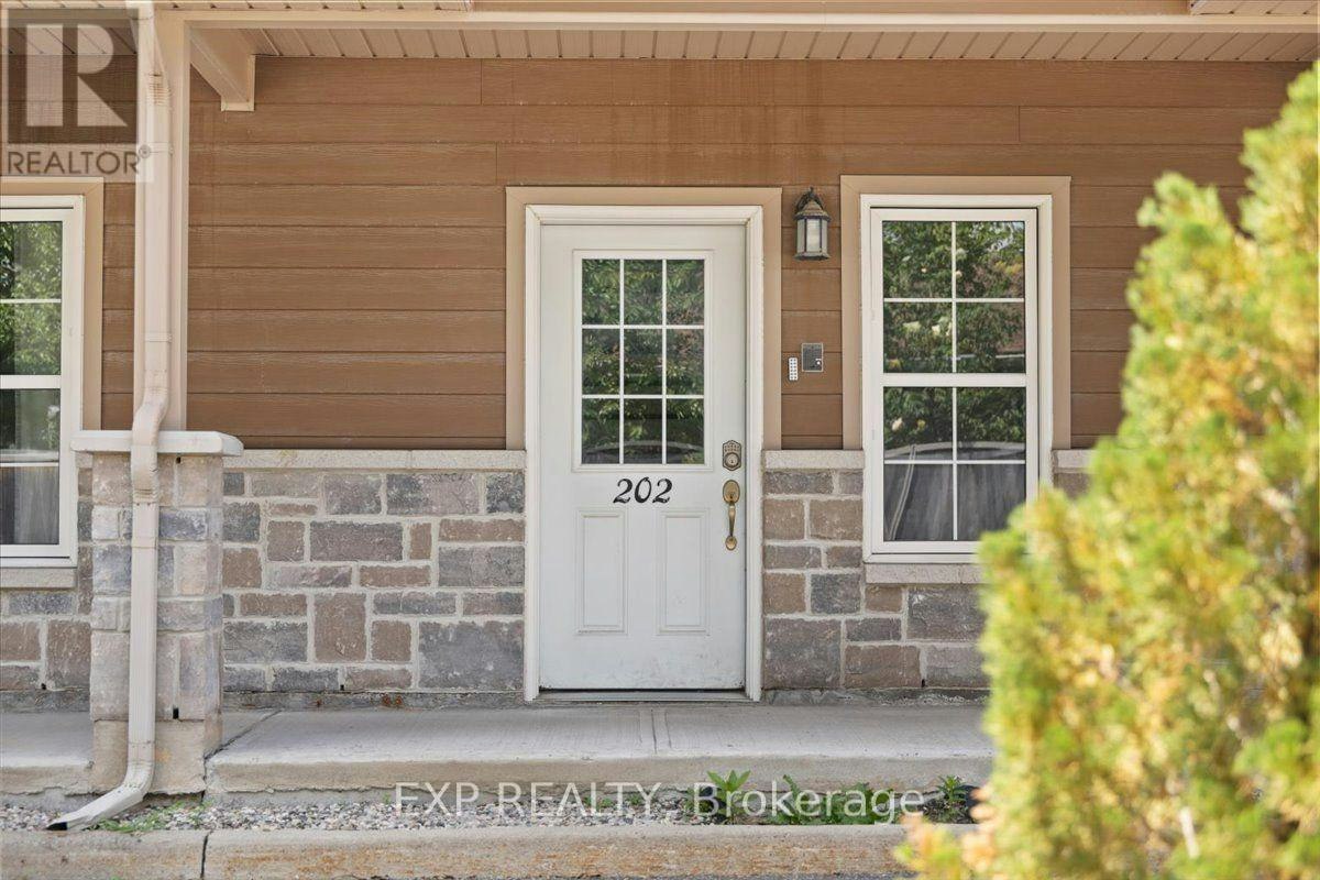 202-245 Equinox Drive E, Russell, ON, K0A 1W0 - 4