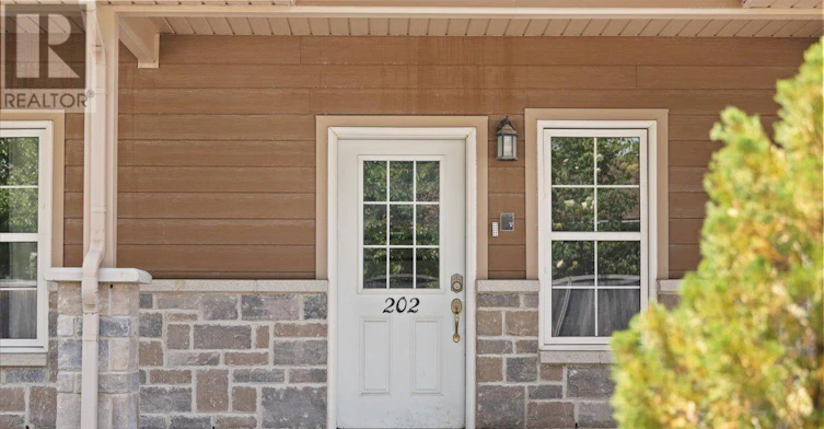 202-245 Equinox Drive E, Russell, ON, K0A 1W0 - 4