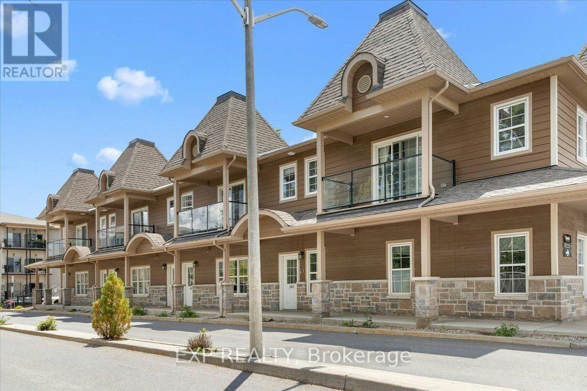 202-245 Equinox Drive E, Russell, ON, K0A 1W0 - 3