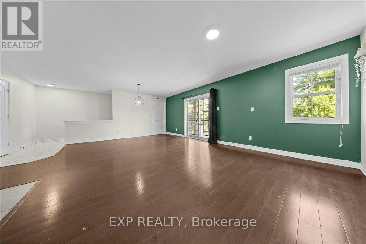 202-245 Equinox Drive E, Russell, ON, K0A 1W0 - 12