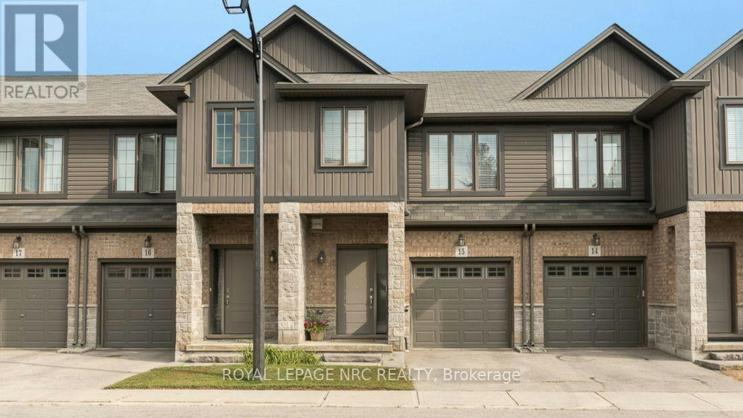 15-377 Glancaster Road, Hamilton, ON, L9G 0G4