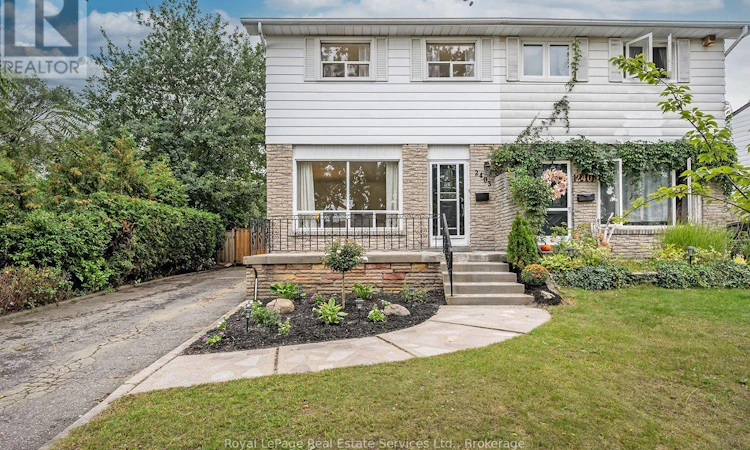 2403 Delkus Crescent