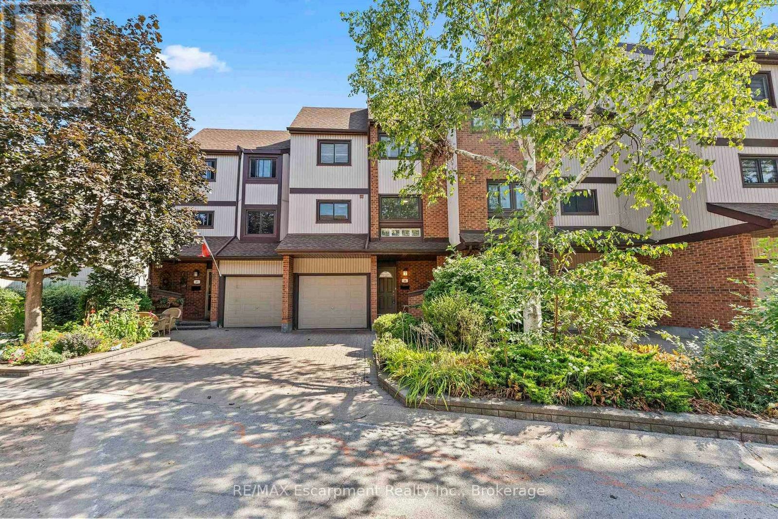 18-1060 Walden Circle, Mississauga, ON, L5J 4J9