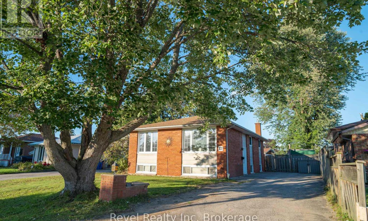 12 Nightingale Drive