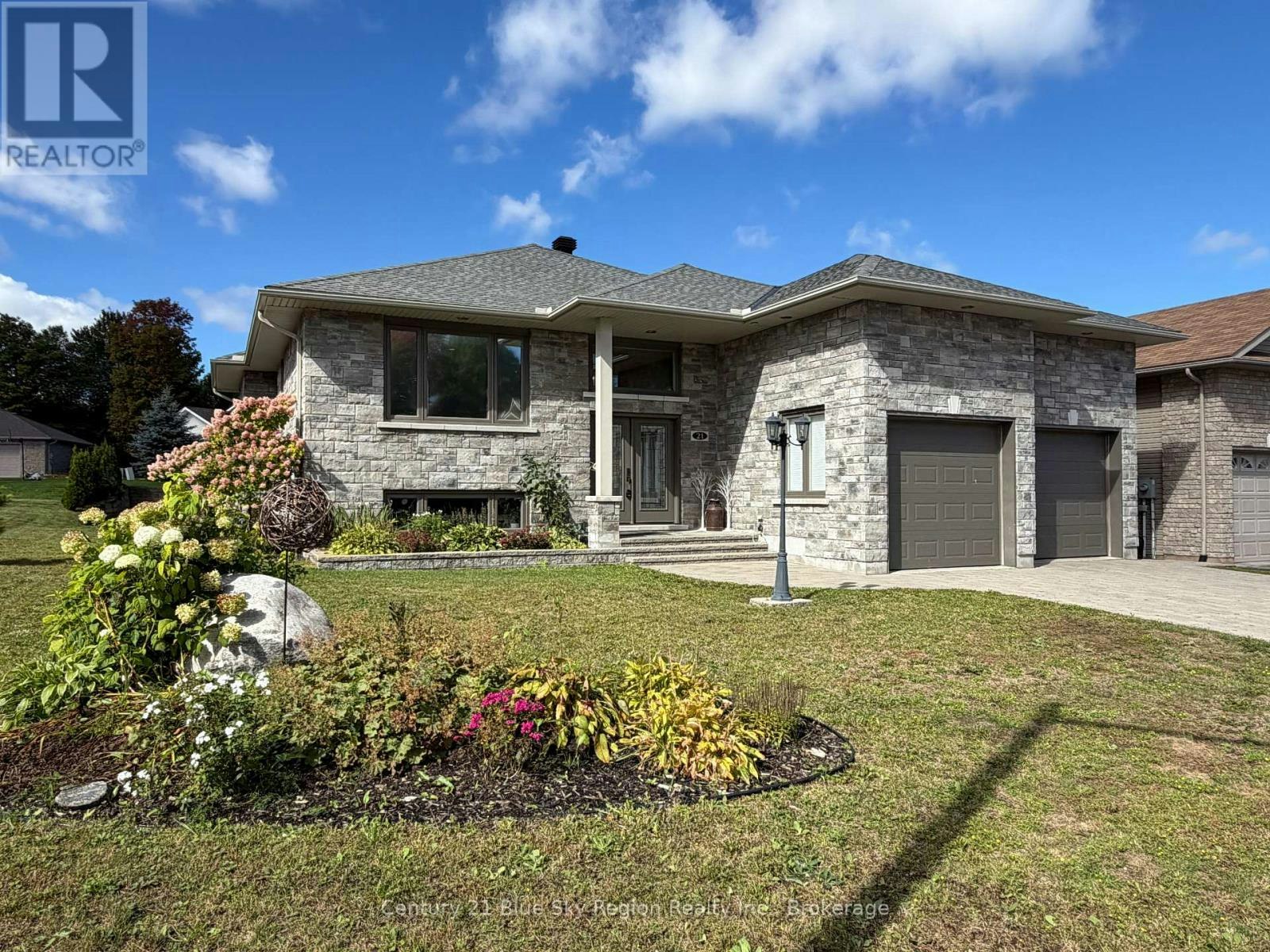 21 Sugarbush Street, North Bay, ON, P1C 0A4