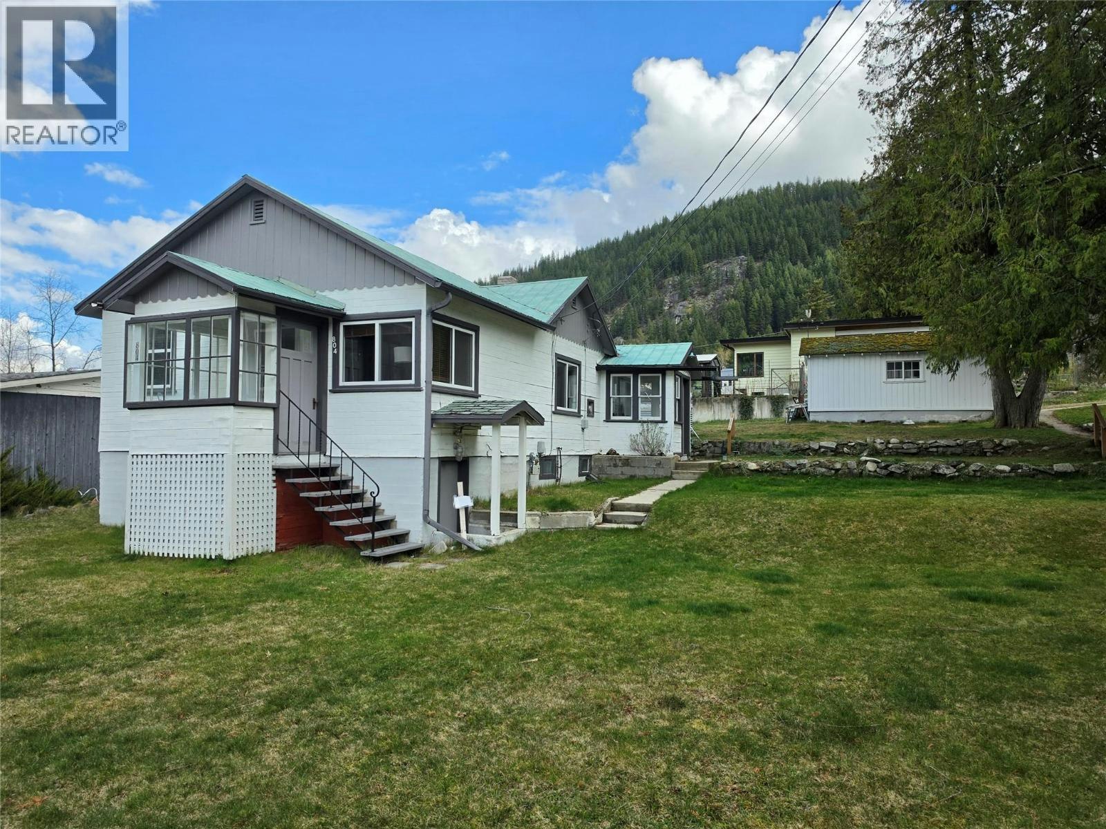 804 Eighth Street, Nelson, BC, V1L 3B1