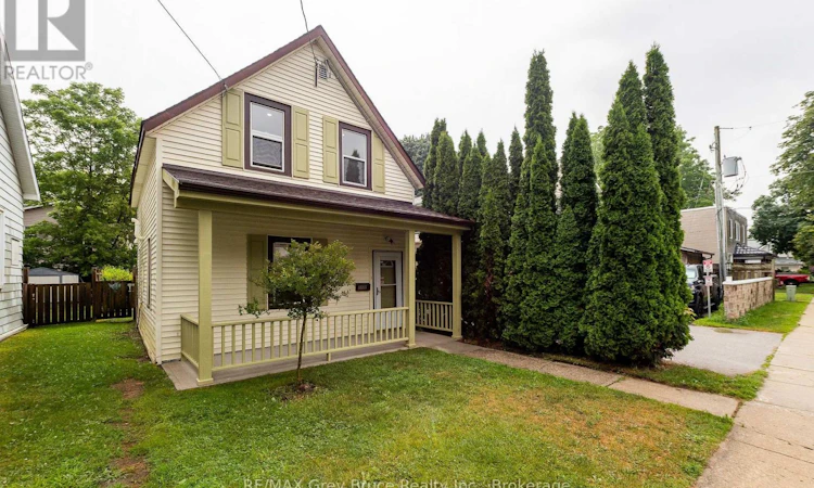 1131 3rd Avenue W