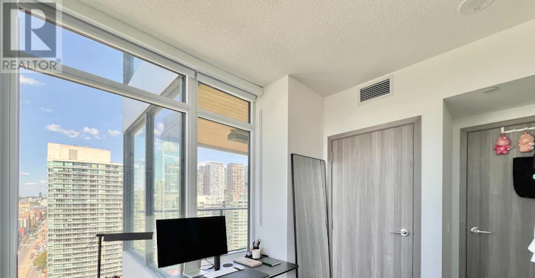 2903-3 Concord Cityplace Way, Toronto, ON, M5V 0X4 - 16