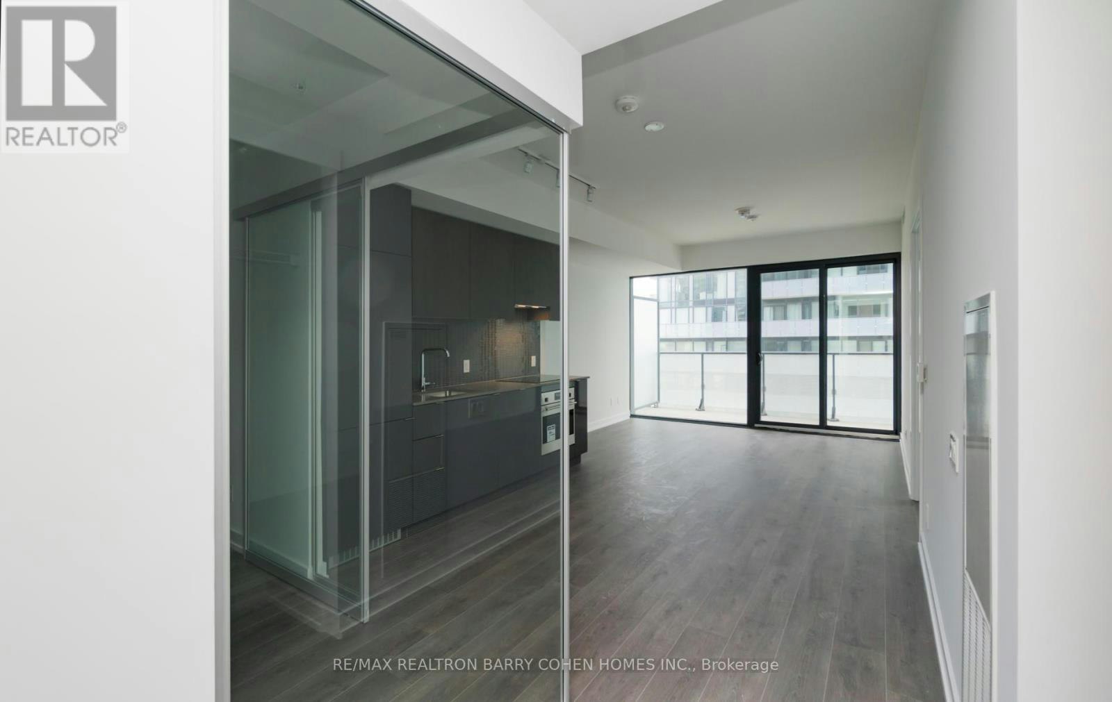 1807-161 Roehampton Avenue, Toronto, ON, M4P 1P9 - 3
