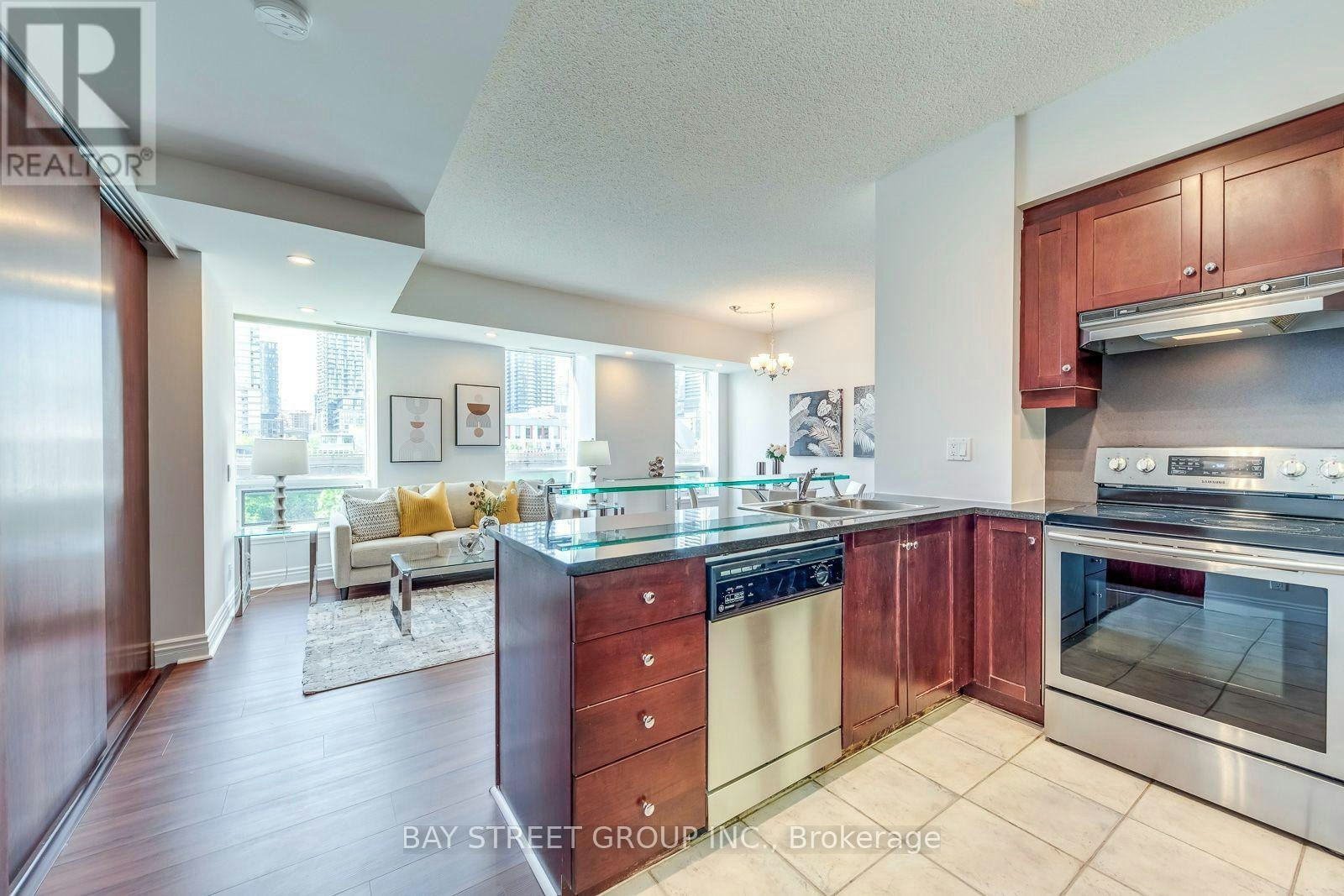 512E-500 Queens Quay W, Toronto, ON, M5V 3K8 - 3