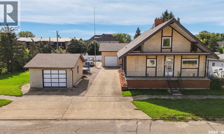 250 3rd Avenue E
