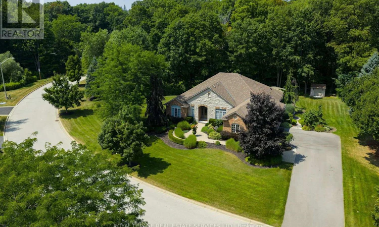 32 Parkshore Place