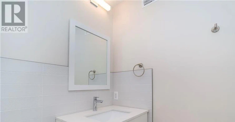 204-33 Maple Grove Road, Ottawa, ON, K2L 2S7 - 12