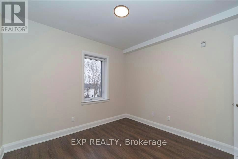 204-33 Maple Grove Road, Ottawa, ON, K2L 2S7 - 11