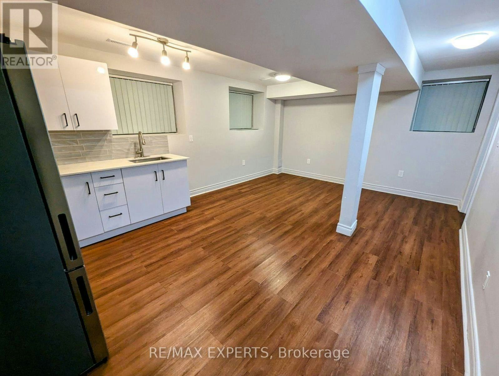 6 Ogston Crescent, Whitby, ON, L1P 0G6 - 4