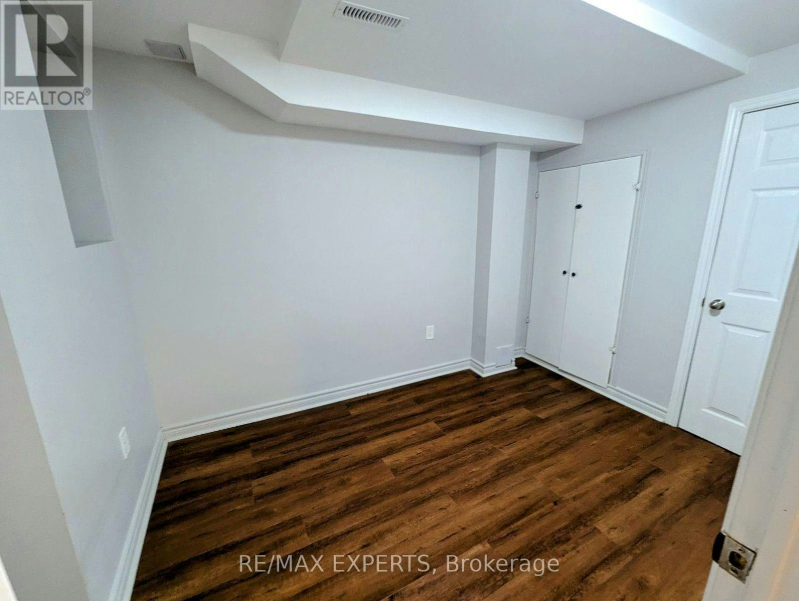 6 Ogston Crescent, Whitby, ON, L1P 0G6 - 5