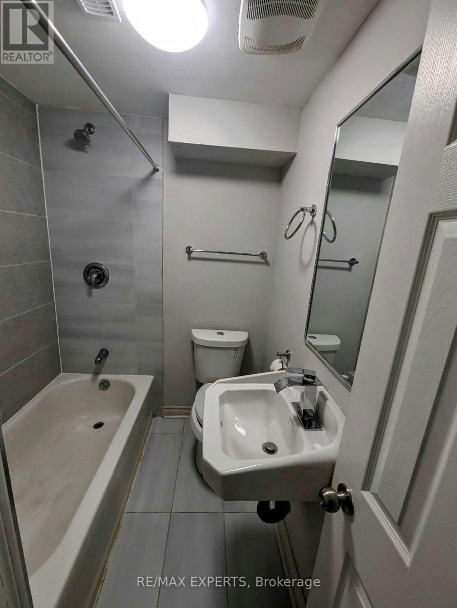 6 Ogston Crescent, Whitby, ON, L1P 0G6 - 8