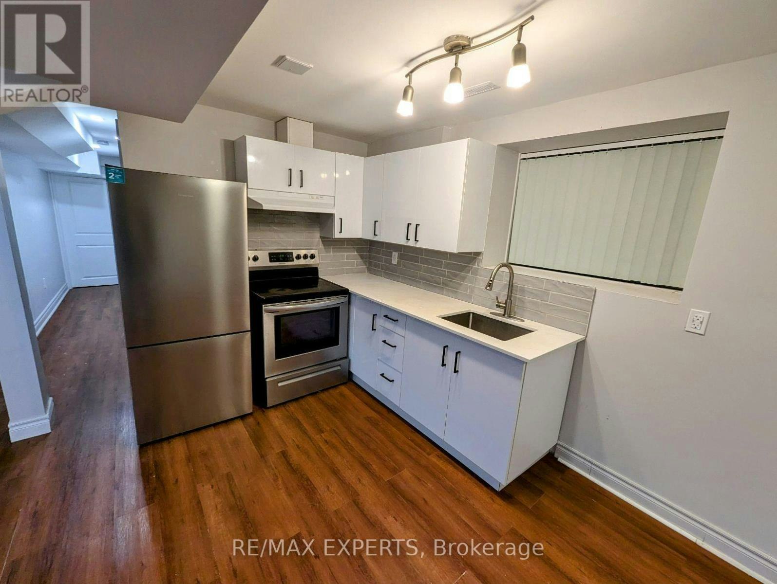 6 Ogston Crescent, Whitby, ON, L1P 0G6 - 2