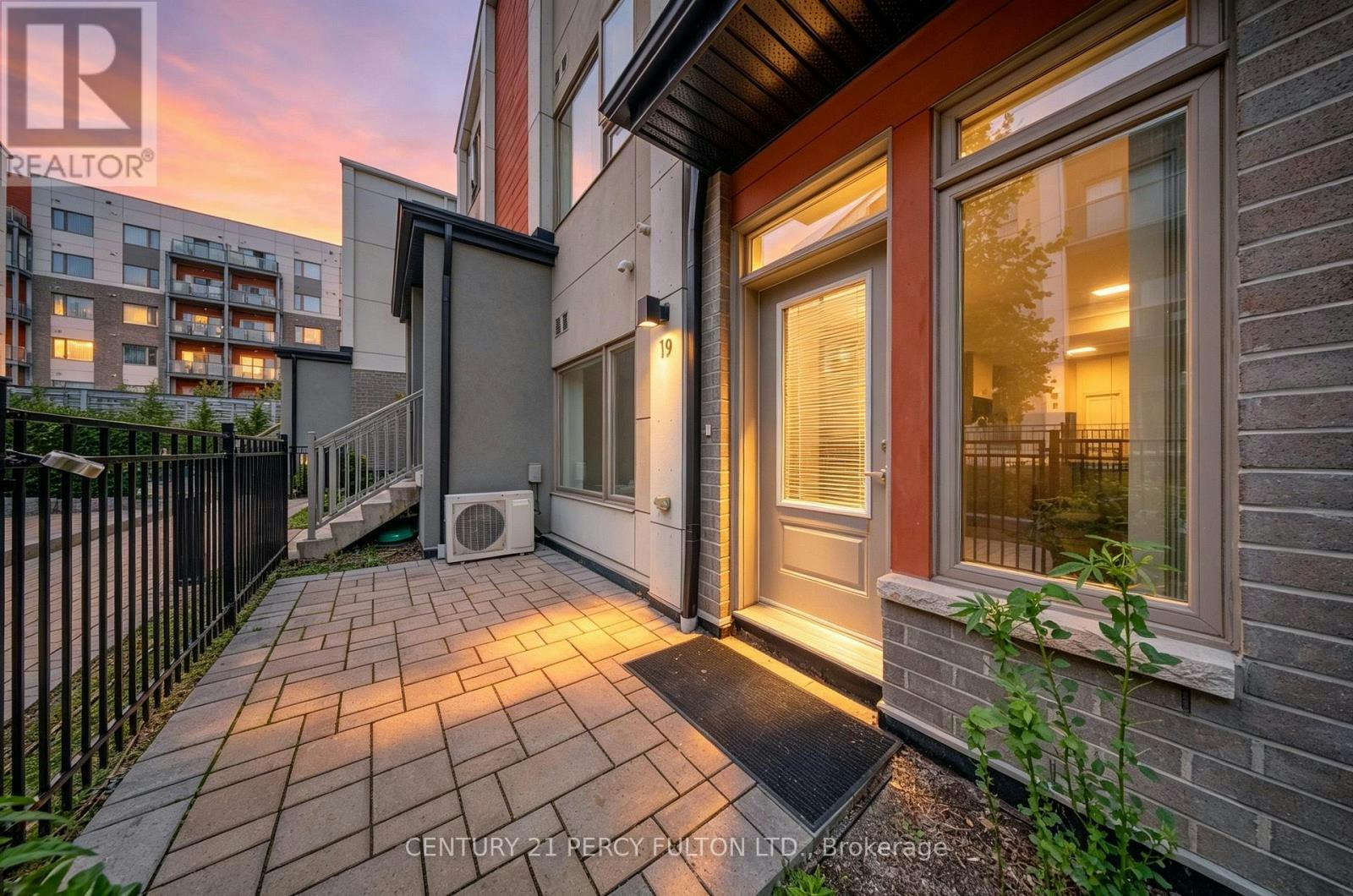 TH 19-70 Orchid Place Drive, Toronto, ON, M1B 0C4