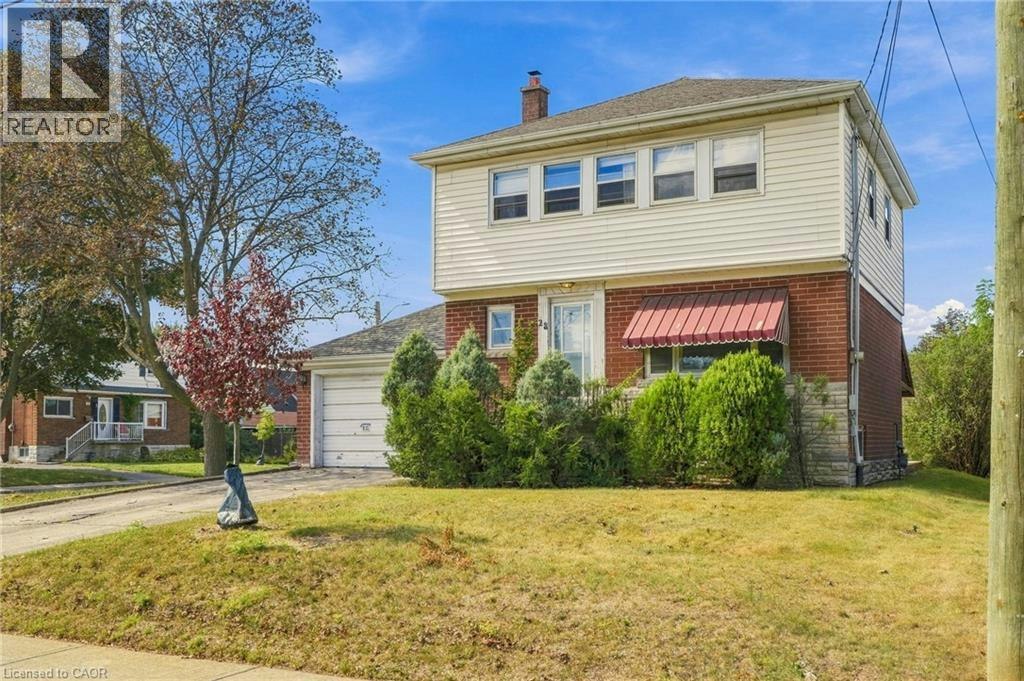 28 Green Meadow Road, Hamilton, ON, L8T 3J2