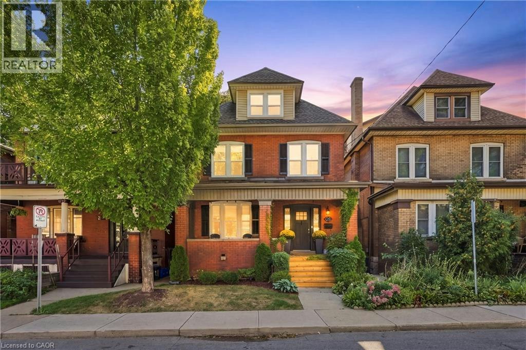 25 Fairholt Road S, Hamilton, ON, L8M 2T2