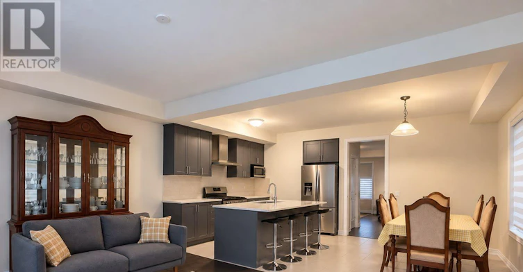 10 Morrison Crescent, Whitby, ON, L1P 0P4 - 10