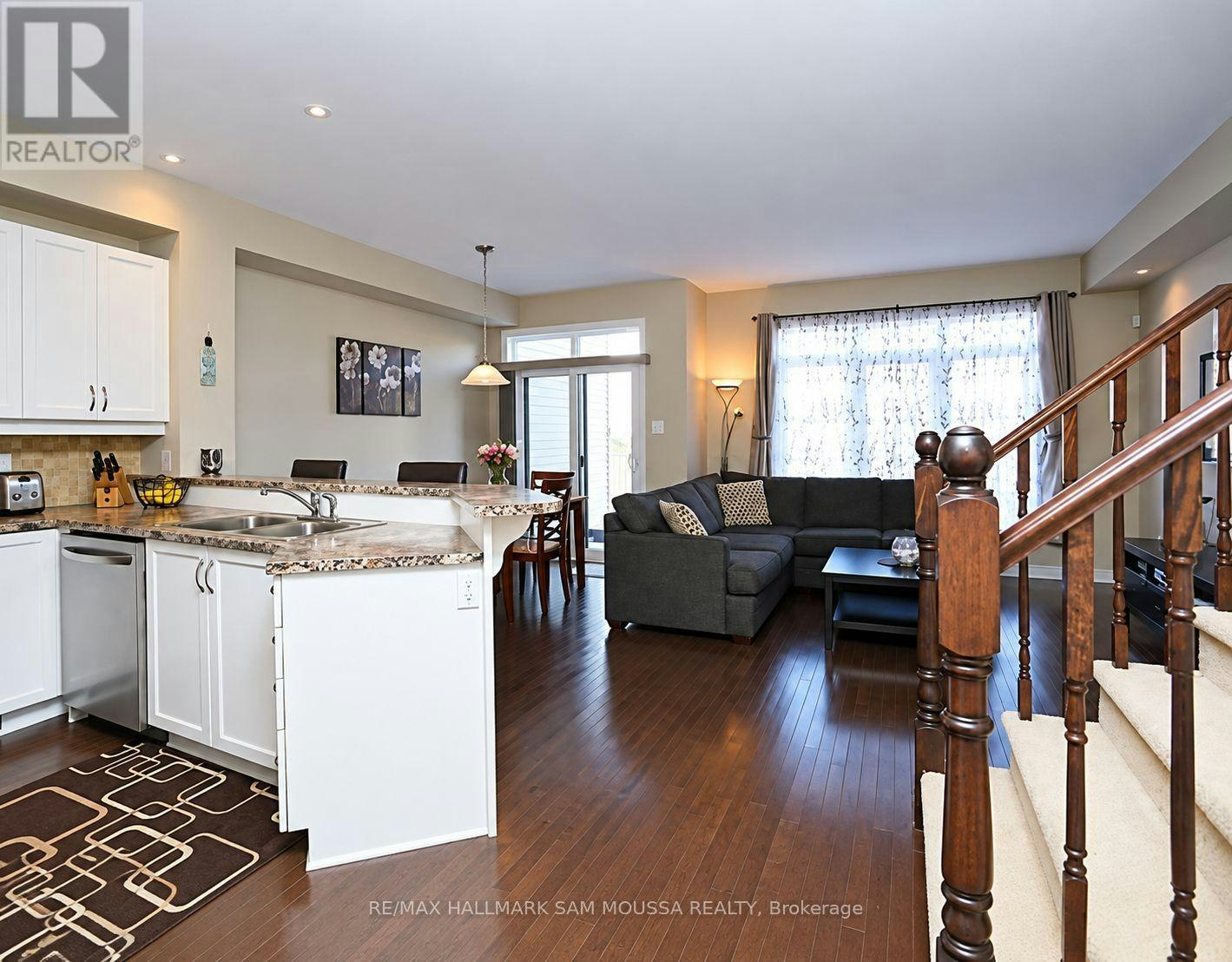 263 Kinghaven Crescent, Ottawa, ON, K2M 0C1 - 3