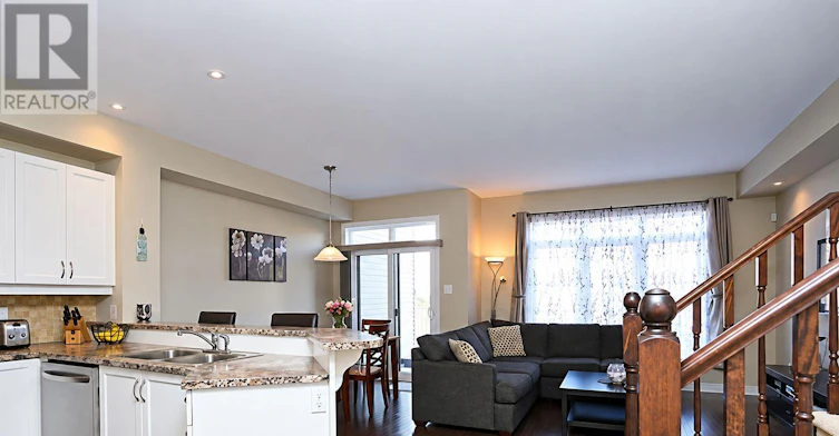 263 Kinghaven Crescent, Ottawa, ON, K2M 0C1 - 3