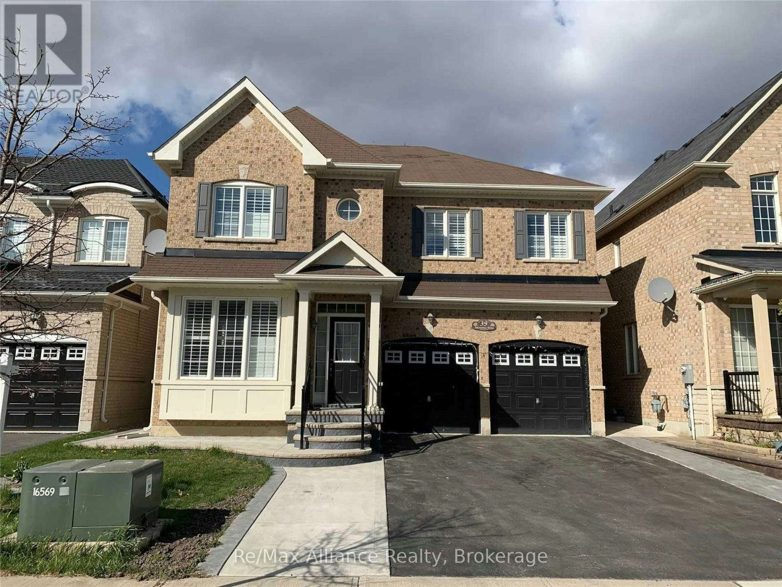 39 Fairservice Drive, Brampton, ON, L6R 0X9