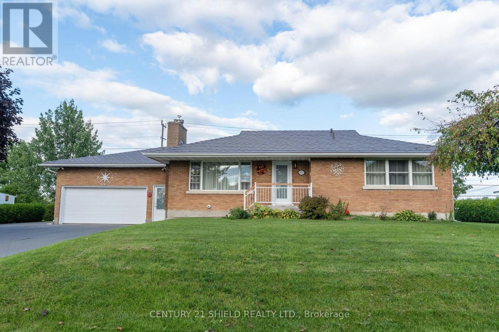 3477 Marydale Avenue, South Stormont, ON, K6K 1P6