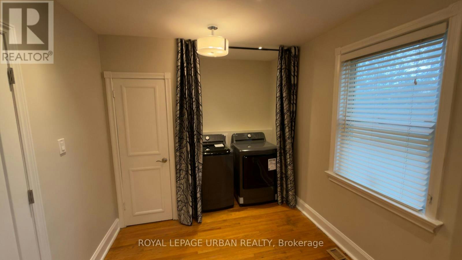 33 Amsterdam Avenue, Toronto, ON, M4B 2B9 - 15