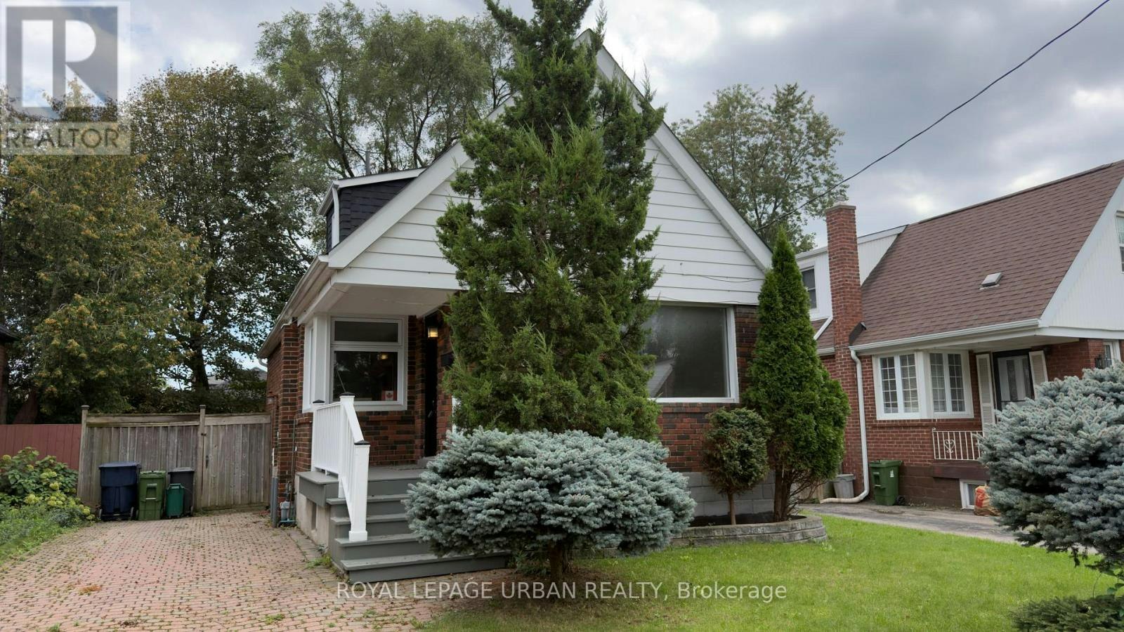33 Amsterdam Avenue, Toronto, ON, M4B 2B9