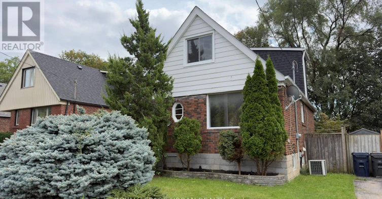 33 Amsterdam Avenue, Toronto, ON, M4B 2B9 - 2