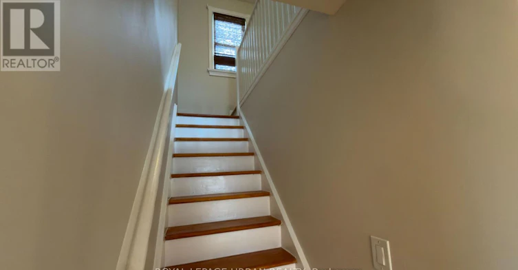 33 Amsterdam Avenue, Toronto, ON, M4B 2B9 - 16
