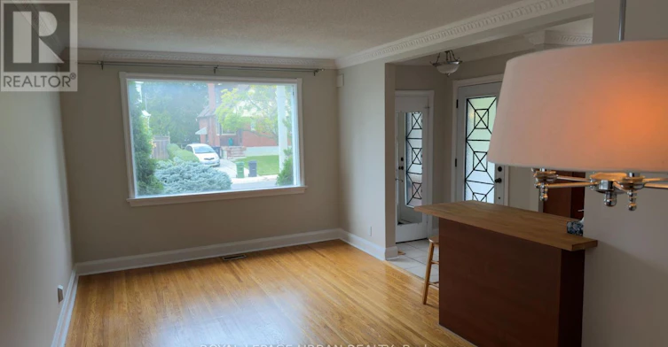 33 Amsterdam Avenue, Toronto, ON, M4B 2B9 - 5