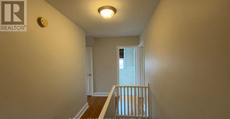 33 Amsterdam Avenue, Toronto, ON, M4B 2B9 - 17