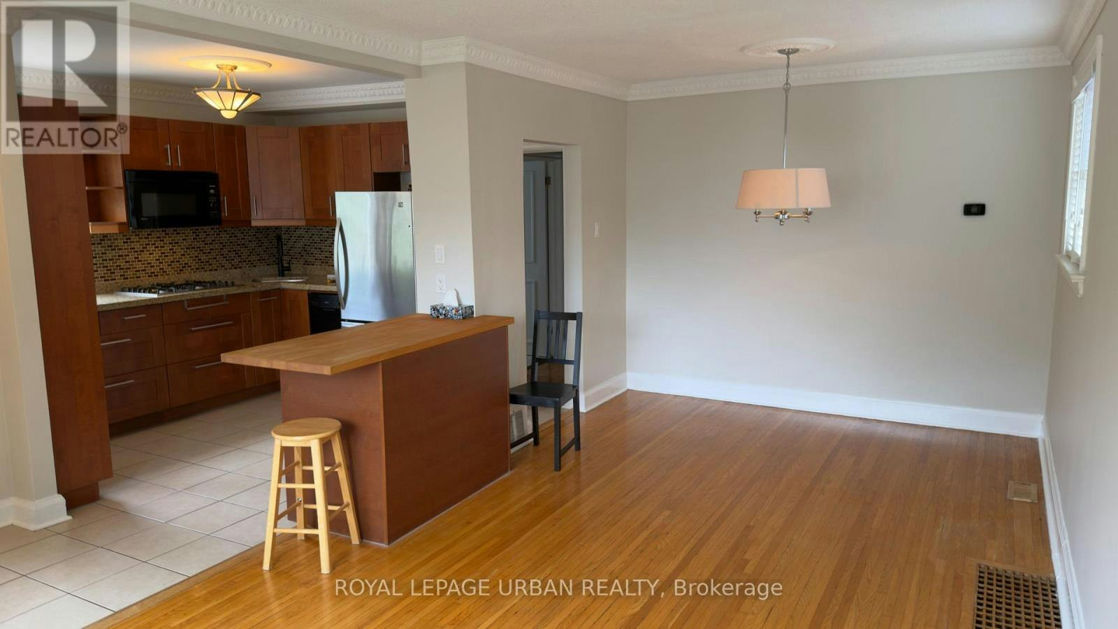 33 Amsterdam Avenue, Toronto, ON, M4B 2B9 - 11