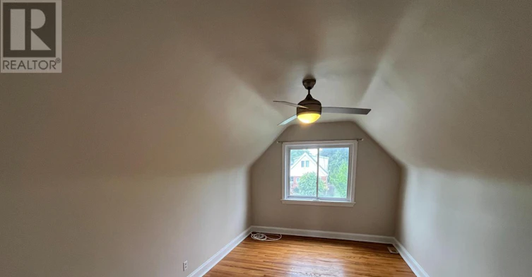33 Amsterdam Avenue, Toronto, ON, M4B 2B9 - 21