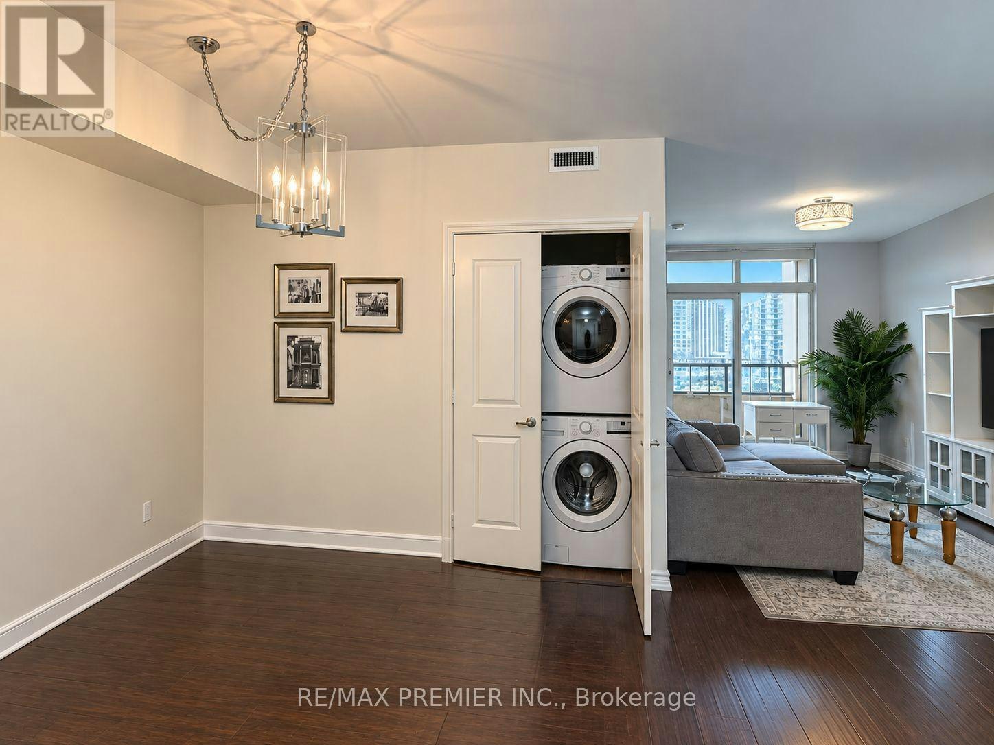 1009-9245 Jane Street, Vaughan, ON, L6A 0J9 - 12