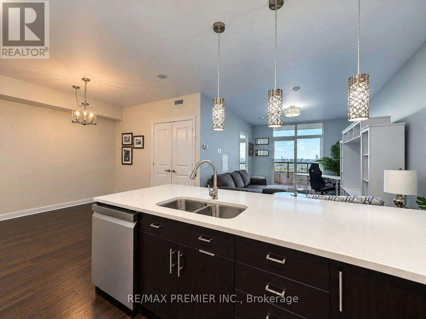 1009-9245 Jane Street, Vaughan, ON, L6A 0J9 - 11